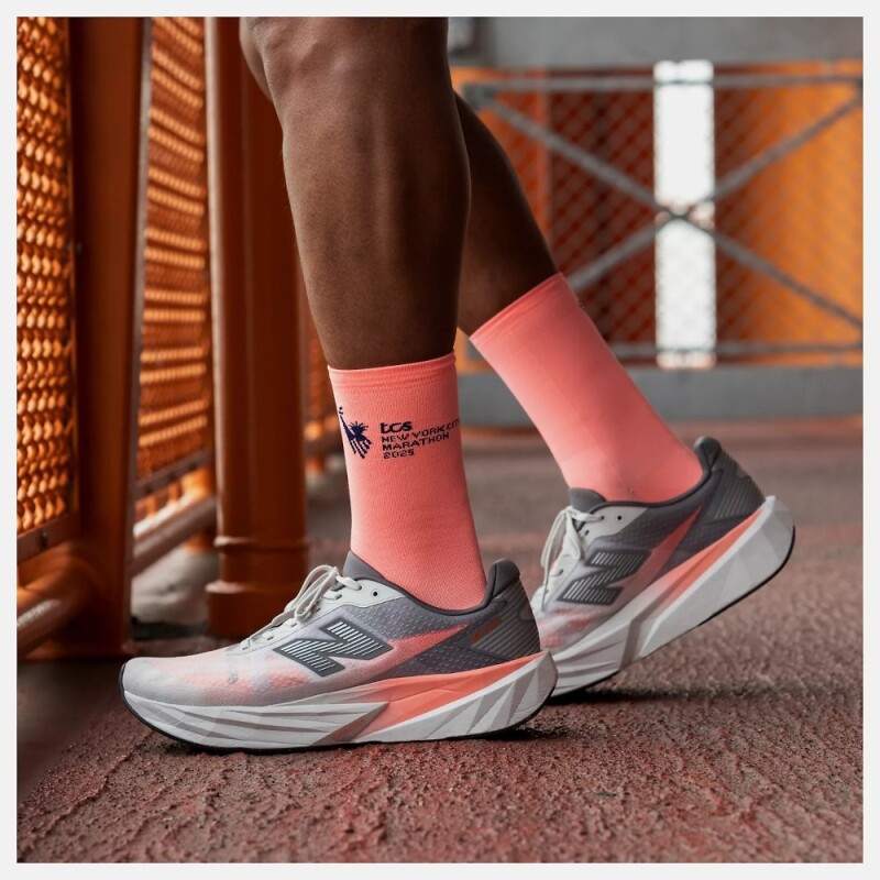Zapatillas Running Rebel V5 NY Marathon Edition Hombre Gris