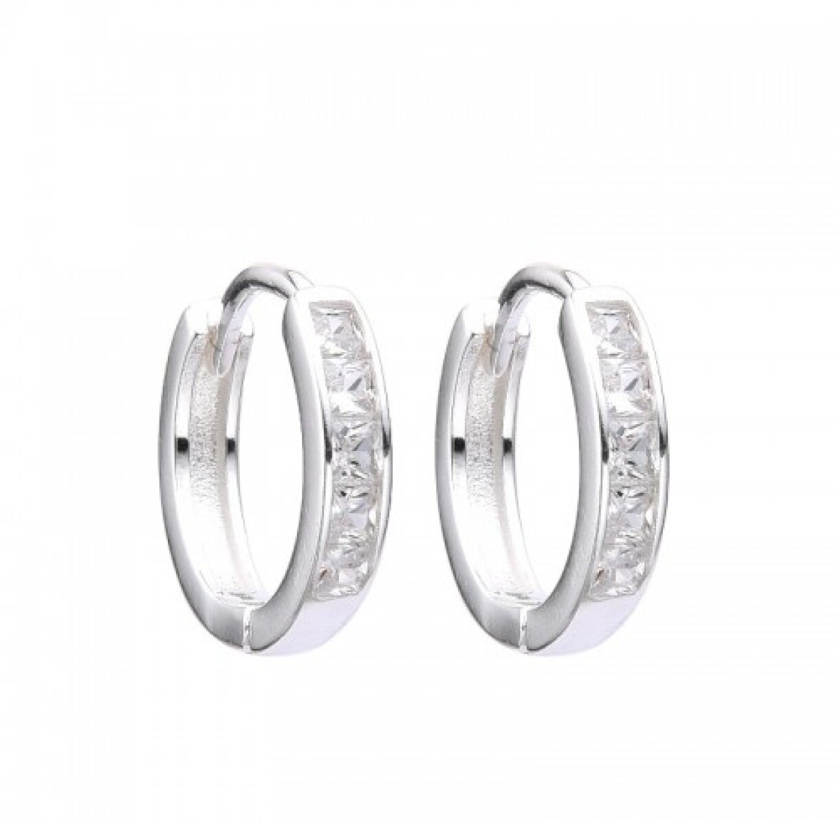 Par de aros de plata 925 con circonias. 