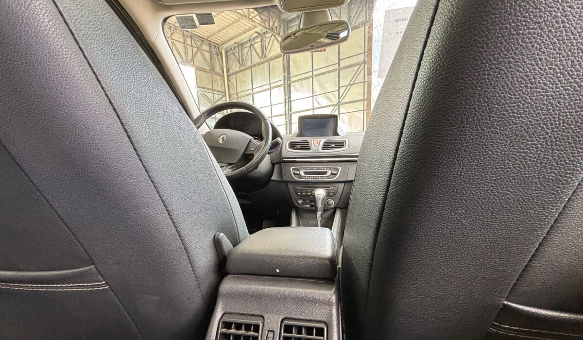 Renault Megane 2,0 AT Privilege - 2015 Renault Megane 2,0 AT Privilege - 2015