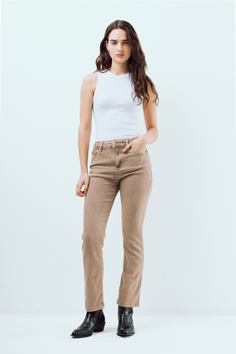Nust Beige