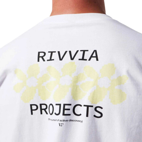 Remera Rivvia Digi Flower Blanco
