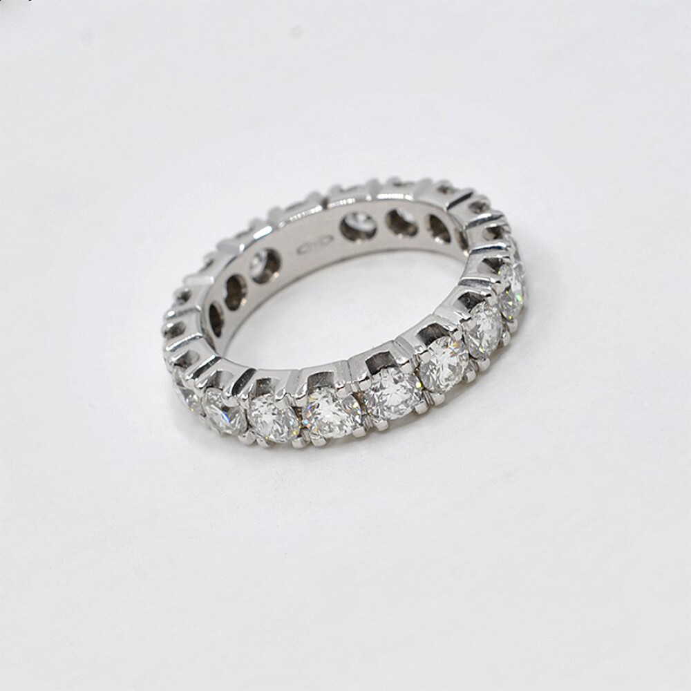 Anillo Sin Fin En Oro 18K Blanco Y Brillantes Anillo Sin Fin En Oro 18K Blanco Y Brillantes