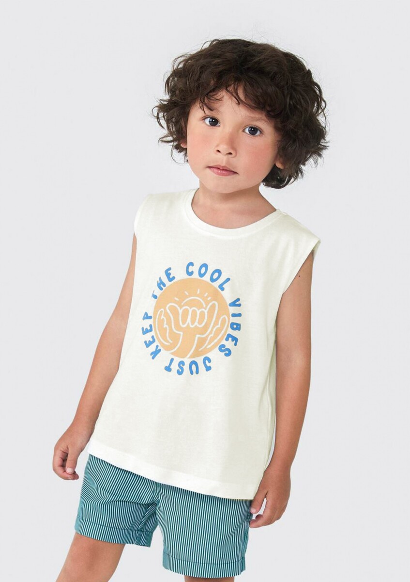 MUSCULOSA INFANTIL CON ESTAMPA - BEIGE 