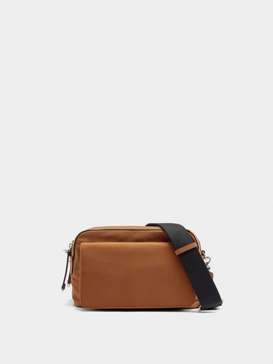 Bolso Bandolera De Nylon Con Solapa camel