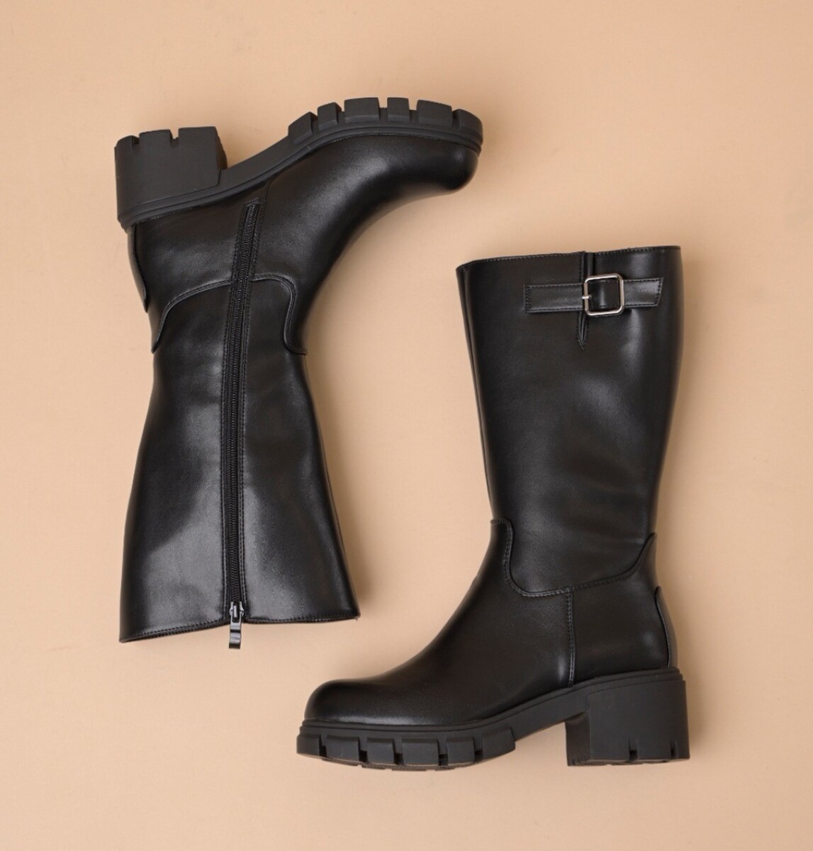 Bota Larga. 