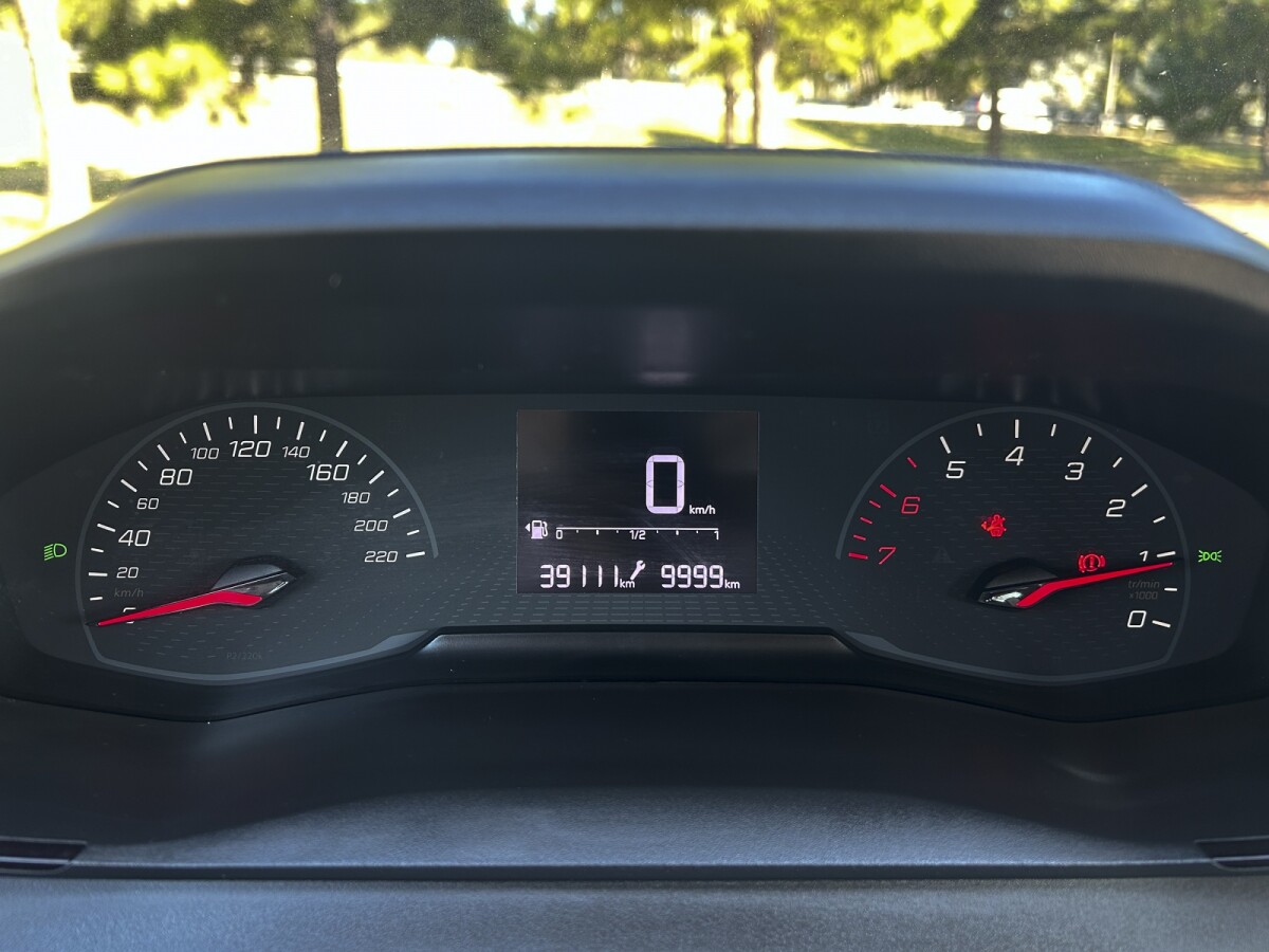 Peugeot 208 Active 1.2 Extra Full | Permuta / Financia Peugeot 208 Active 1.2 Extra Full | Permuta / Financia