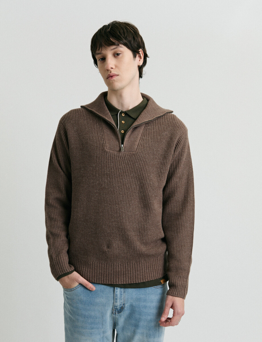 470984 REMERA HARRY Marron