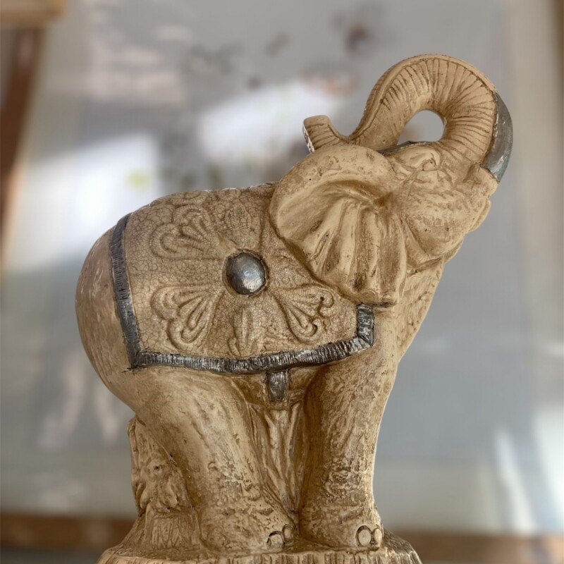 ELEFANTE MANTO LABRADO ELEFANTE MANTO LABRADO