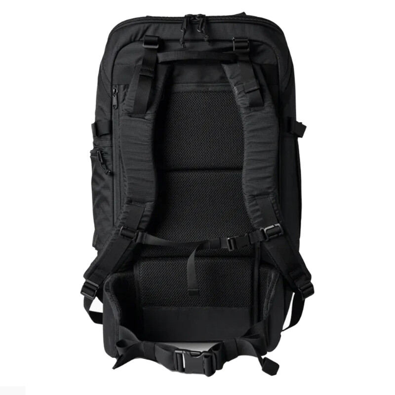Mochila Roark Accomplice Mule 45 Lts - Negro Mochila Roark Accomplice Mule 45 Lts - Negro