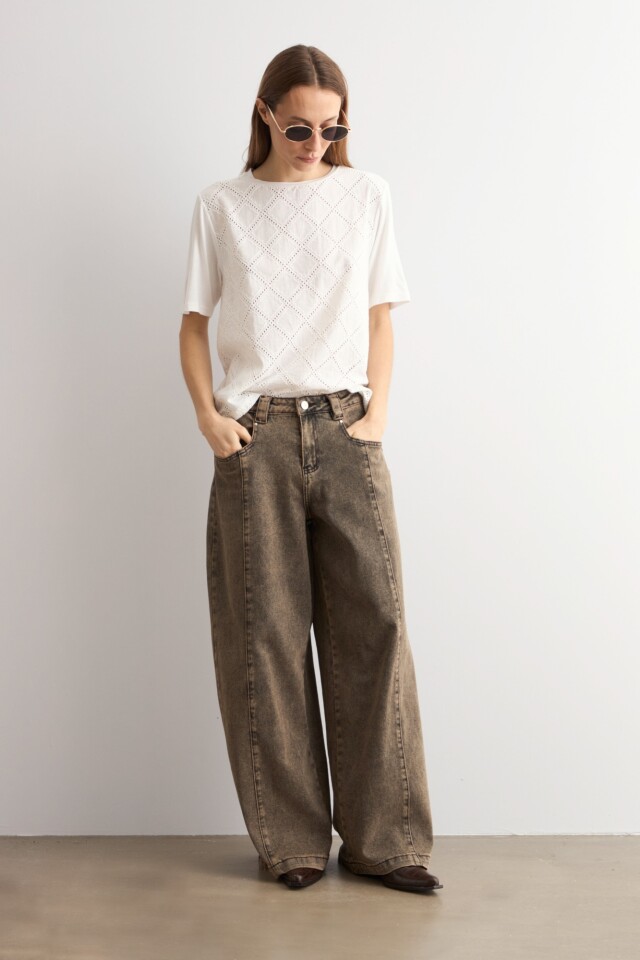 Remera frente broderie blanco