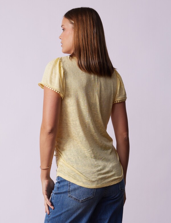 Remera Puntilla AMARILLO