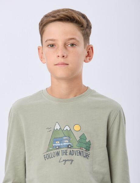 REMERA ESTAMPADA Verde