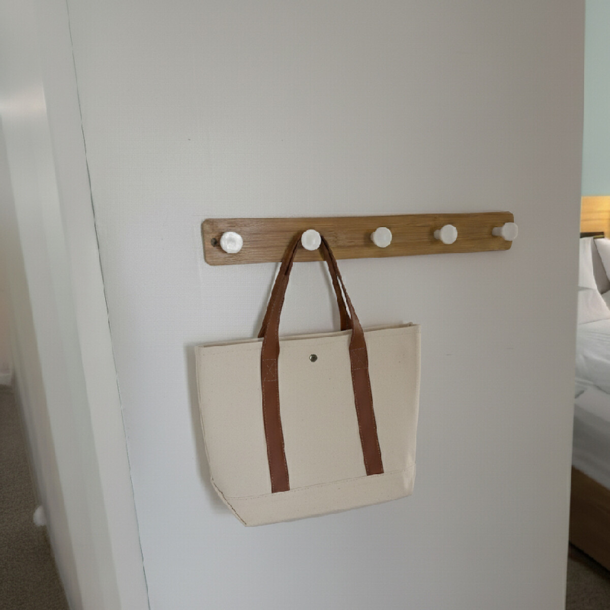 Perchero de pared 5 ganchos madera bambú 