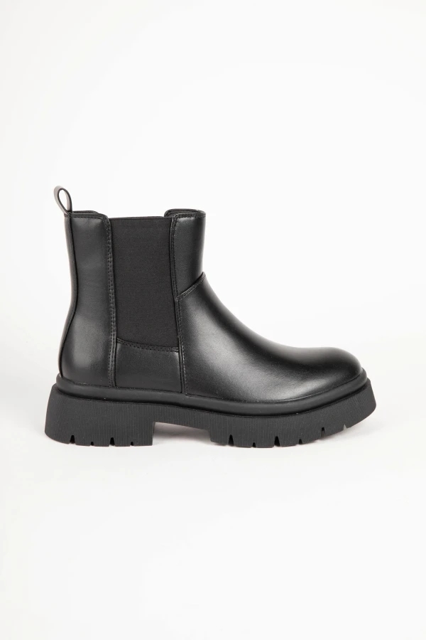 BOTA POMERANIA Negro