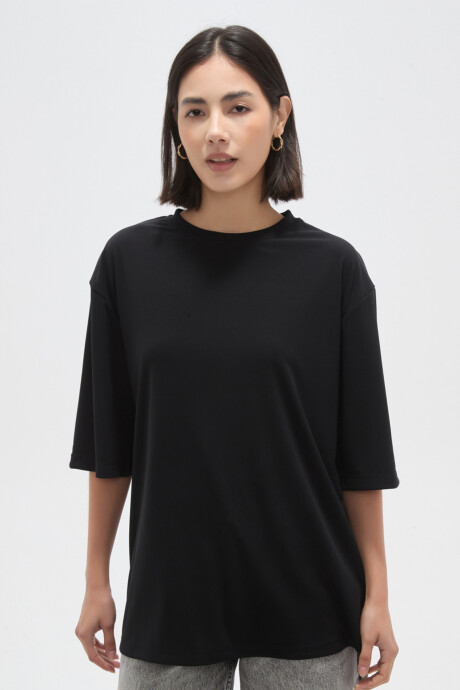 Remera Olvani Negro