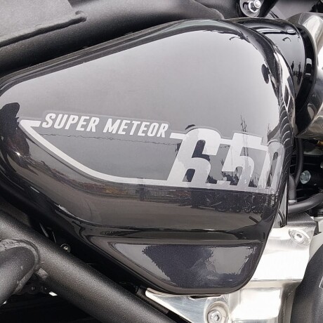 Royal Enfield Super Meteor 650 ASTRAL