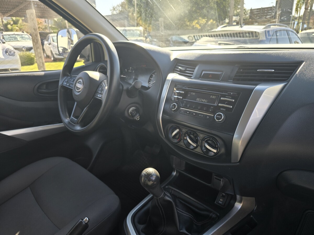 Nissan Frontier 2.5 TDI EXCELENTE ESTADO /Permuta / Financia Nissan Frontier 2.5 TDI EXCELENTE ESTADO /Permuta / Financia