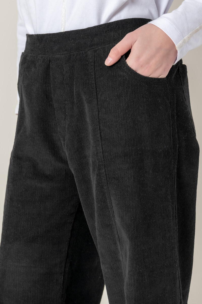 Pantalon cotidiano Negro