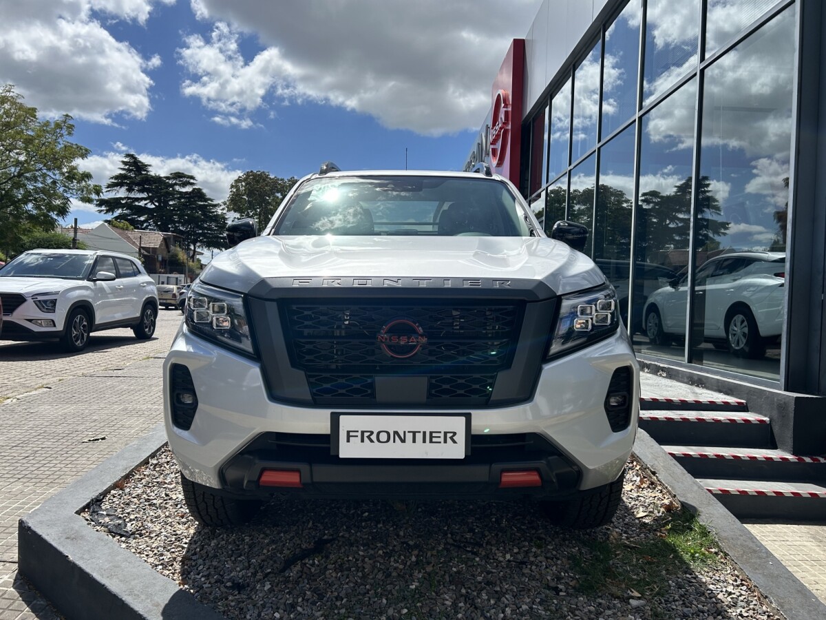Nissan Frontier PRO-4X 2.5 4X4 DDTTi | Permuta / Financia Nissan Frontier PRO-4X 2.5 4X4 DDTTi | Permuta / Financia