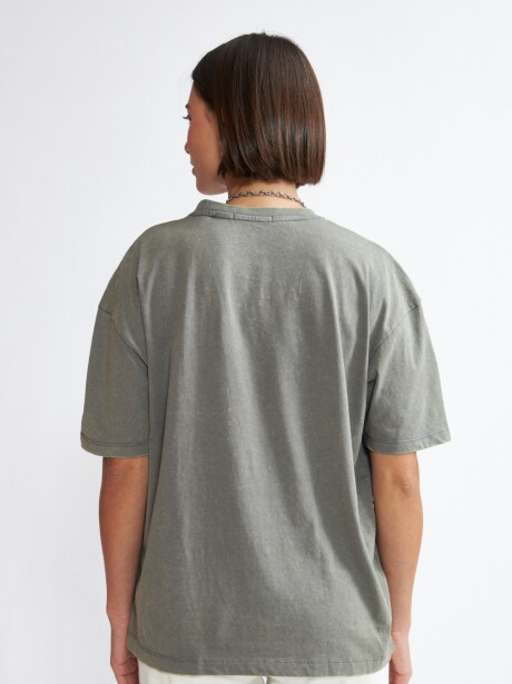 REMERA LAUREL GRIS