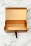Caja rígida con imán 30x15x10,5 cm. ORO