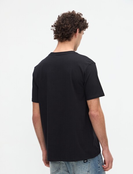 Remera Numa Negro