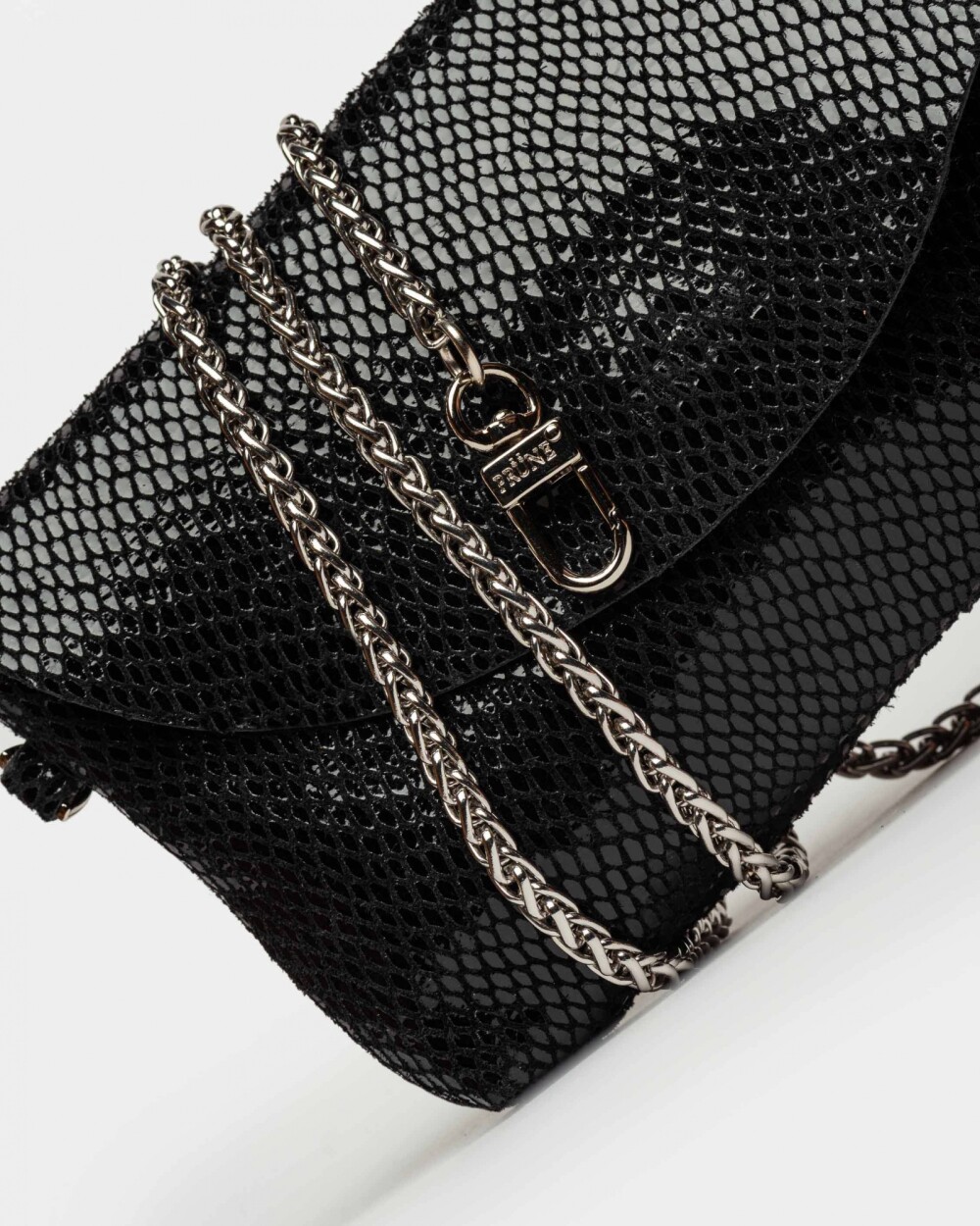 Mini Bag Viena En Cuero Snake Metalizado Negro