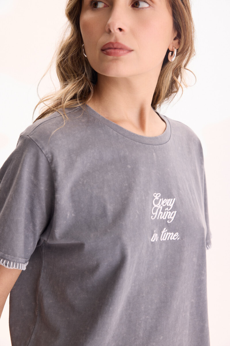 Remera Time Gris