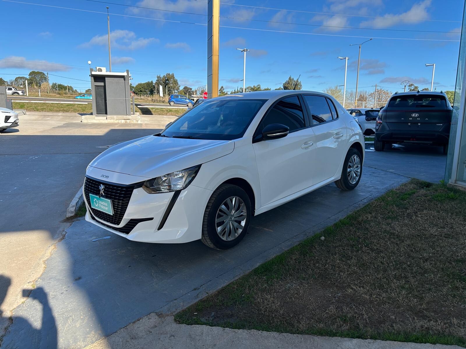 Peugeot 208 Like Pack 1,2 - 2022 