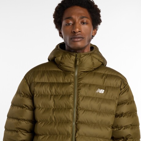 Campera New Balance de Hombre -Sport Essentials- MO53500WDL BROWN