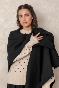 RUANA YOANA Negro