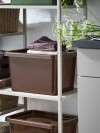 Caja de almacenamiento BASIC BOX 15 L con tapa berenjena. Caja de almacenamiento BASIC BOX 15 L con tapa berenjena.
