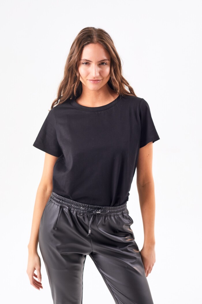 Remera Algodón Negro