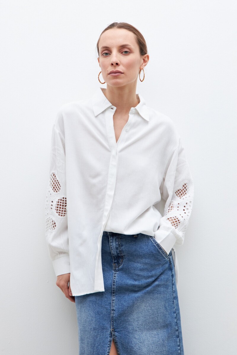 Camisa con aplique en mangas blanco