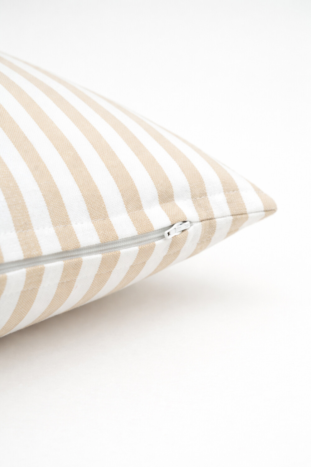 Almohadón Lidia Rayas 50x50 Estampado 2
