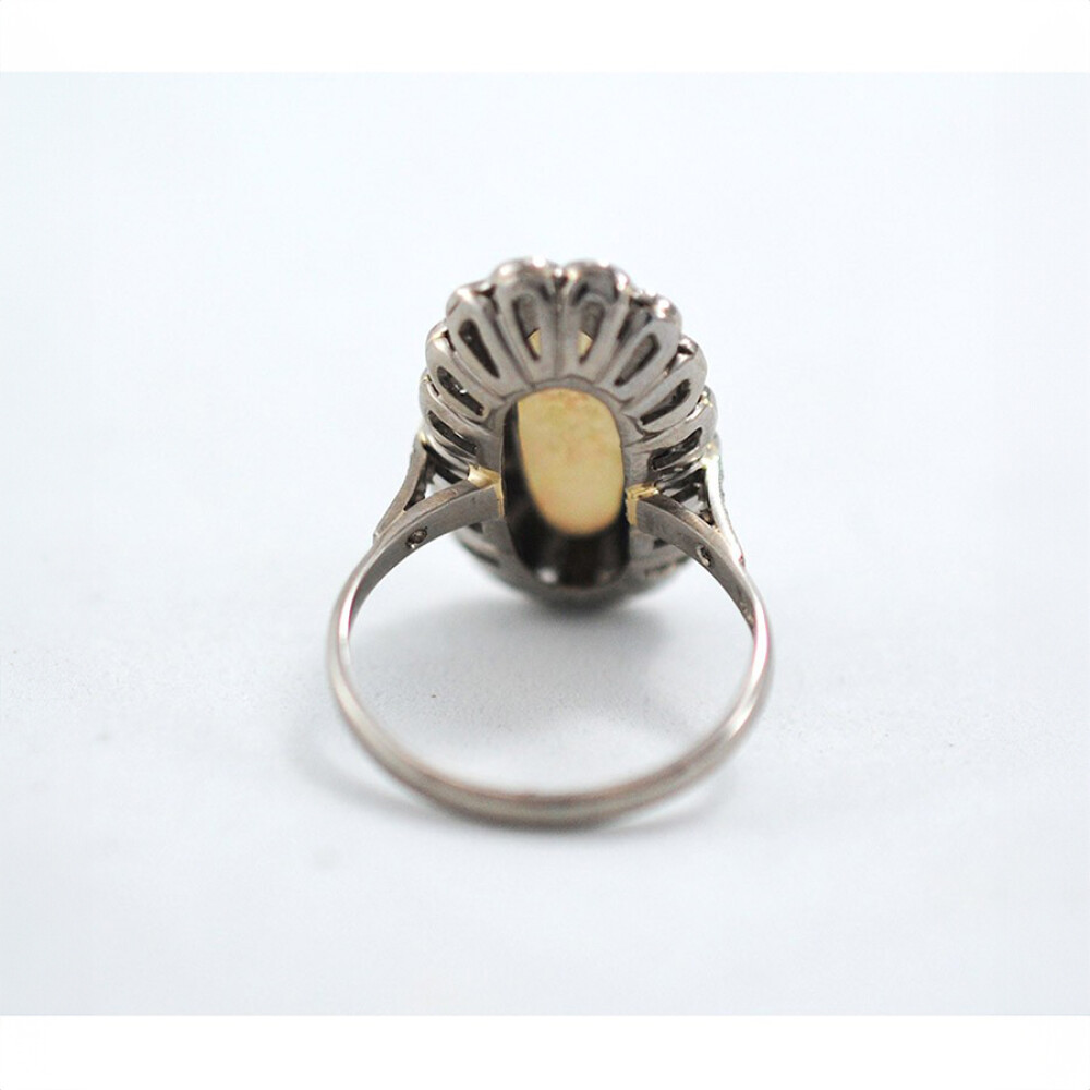 Anillo Oro 18K Blanco, Brillantes Y Opalo Anillo Oro 18K Blanco, Brillantes Y Opalo