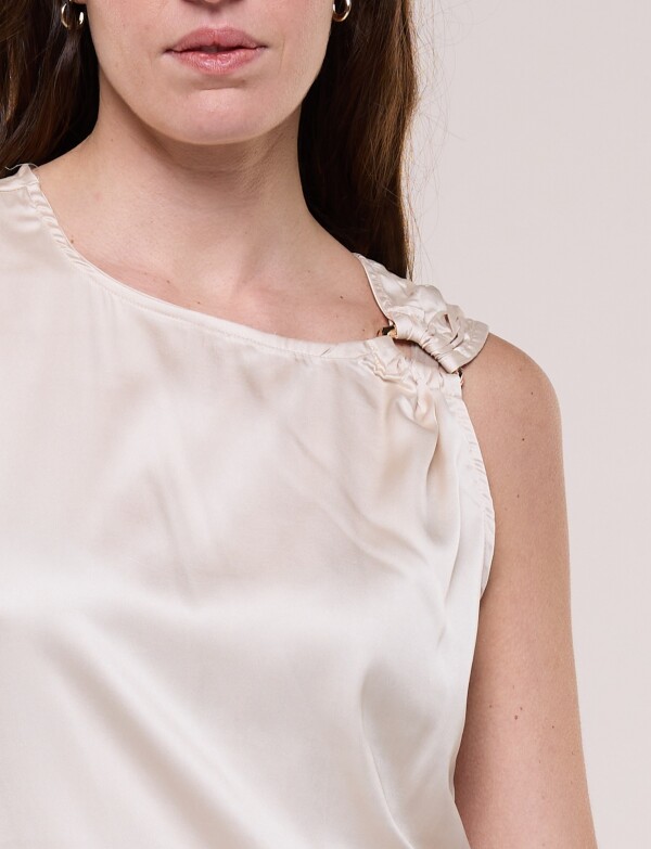 Blusa Escote Asimétrico Aro Dorado BEIGE