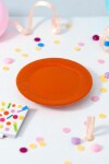 Plato 18 cm. diametro paquete x 10 NARANJA
