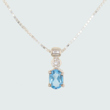 Colgante Brio Oval de MOON en Plata 925 con topacio azul y brillante - Incluye cadena Colgante Brio Oval de MOON en Plata 925 con topacio azul y brillante - Incluye cadena