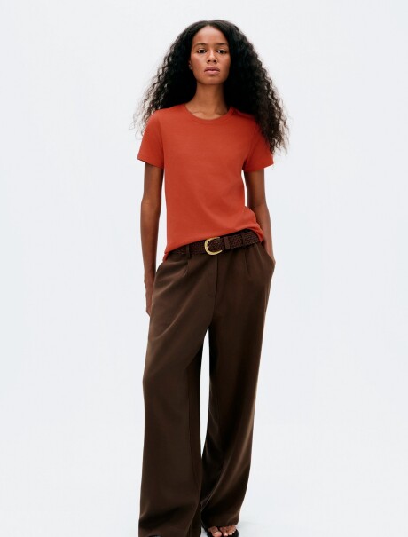 CAMISETA BÁSICA SLIM NARANJA