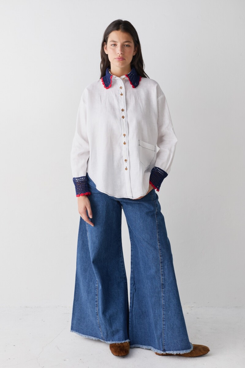 CAMISA EMBLEMA Blanco Con Rojo Y Azul