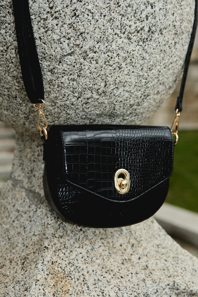 Bandolera textura croco negro