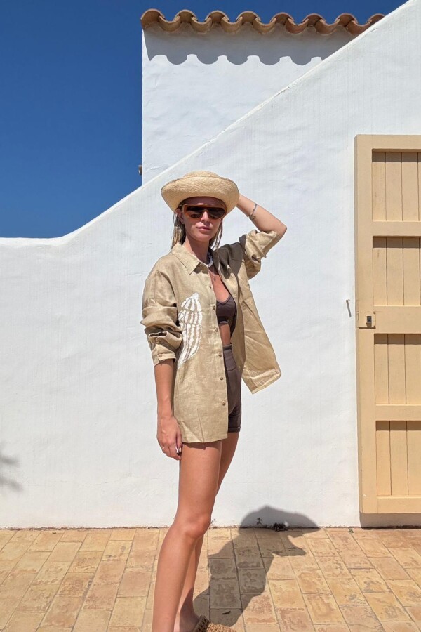 Camisa Bordada Caracol Beige
