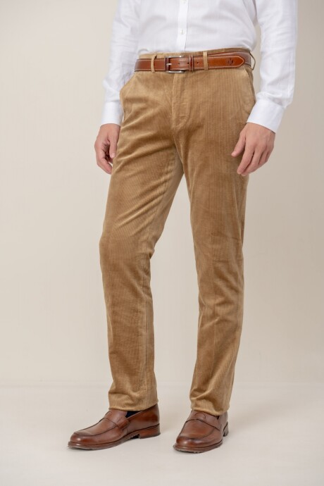 Pantalón Corduroy classic fit Beige