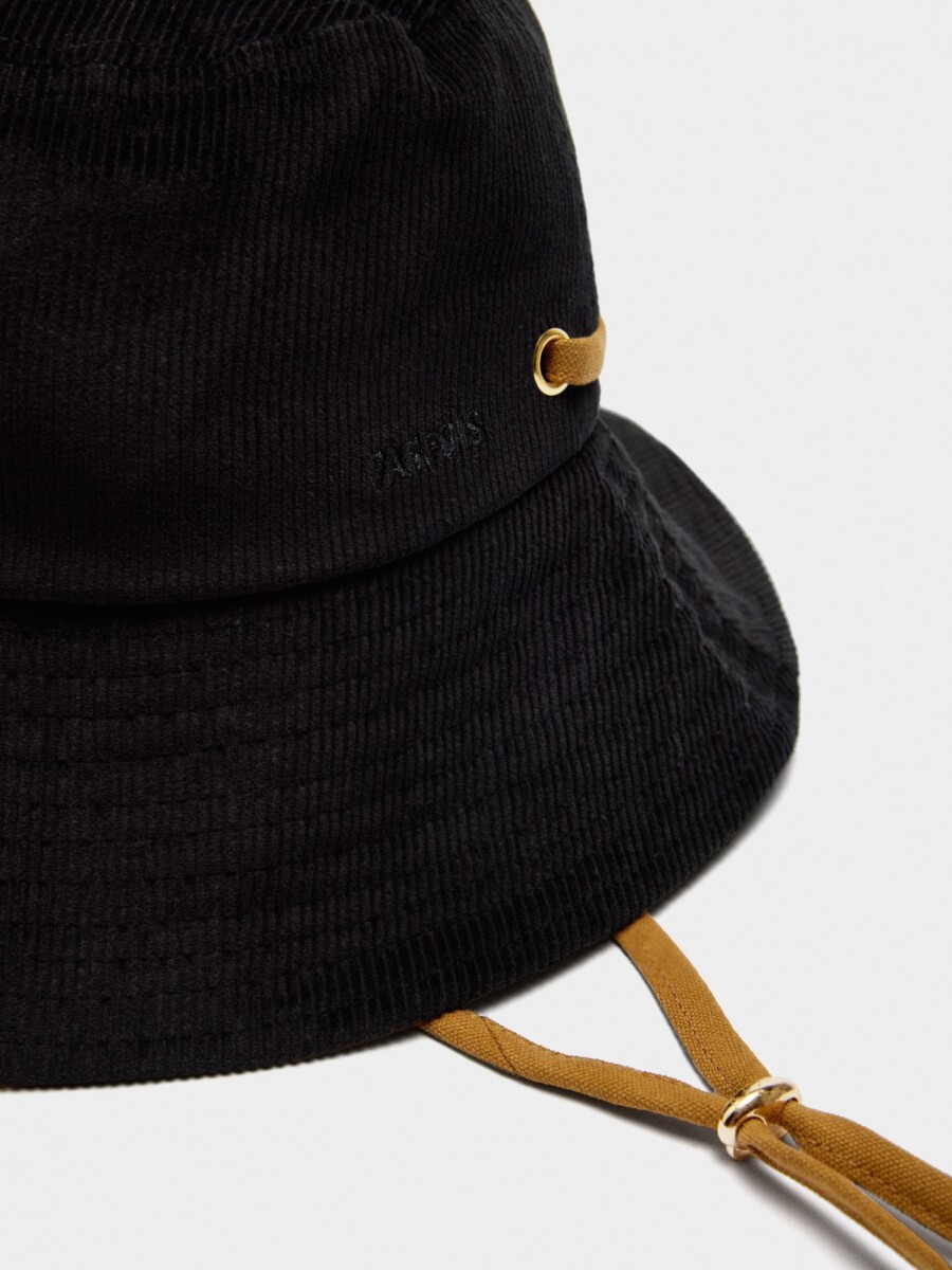 Gorro Bucket Con Cinta Ajustable negro