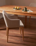 Silla Croft de chenilla y patas de madera maciza de fresno marrón