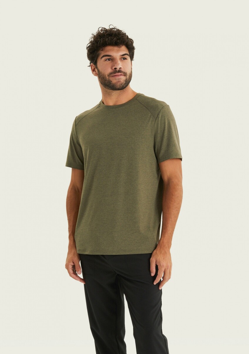 CAMISETA DEPORTIVA CON TEXTURA - VERDE 
