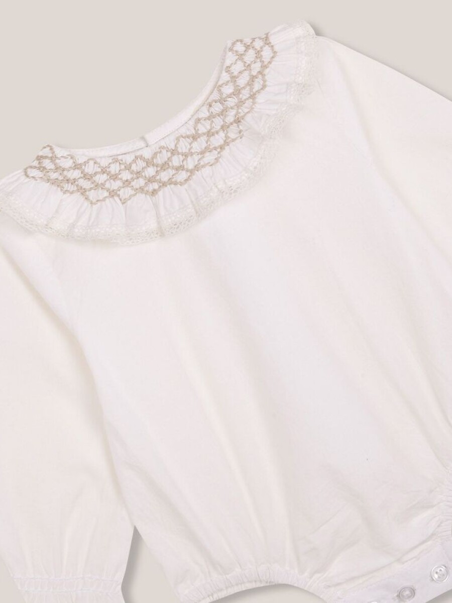 Camisa Body Con Cuello Blanco Roto