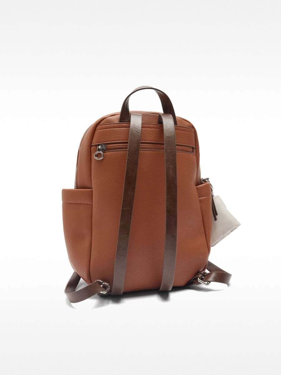 Mochila Básica Con Colgante naranja