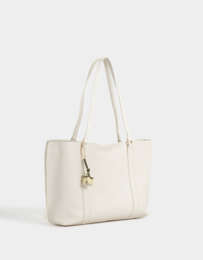 Shopper Cartera Shopper Con Charm - Blanco Crudo